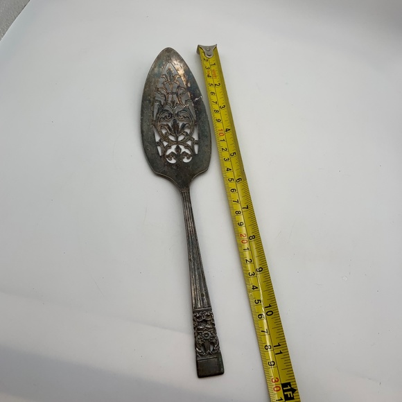 Vintage Community Plate Silver Plated Floral 11" Server - Picture 10 of 10